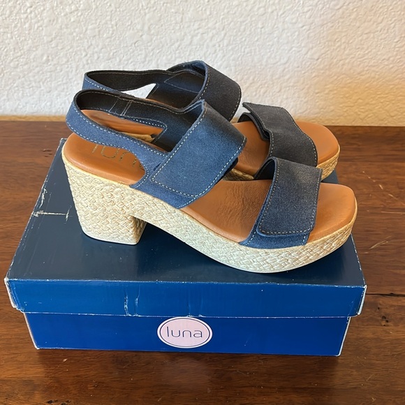 Lunita Lia Marino Blue Suede Wedge Sandals - Picture 2 of 11